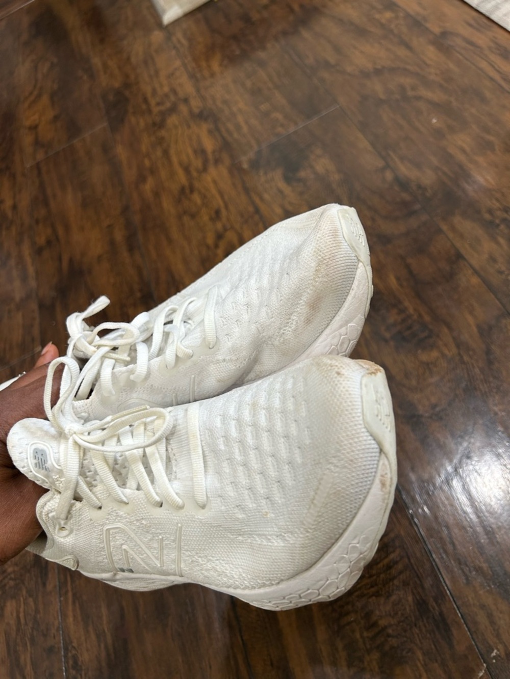 New Balance Women's White Athletic Running Shoes - Picture 7 of 8